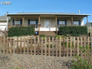 Property Photo:  970 Bridgeview Ct  OR 97103 