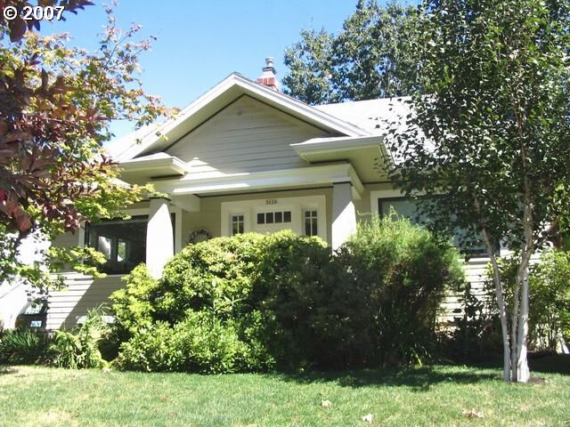 Property Photo: 3026 NE 9th Ave OR 97212
