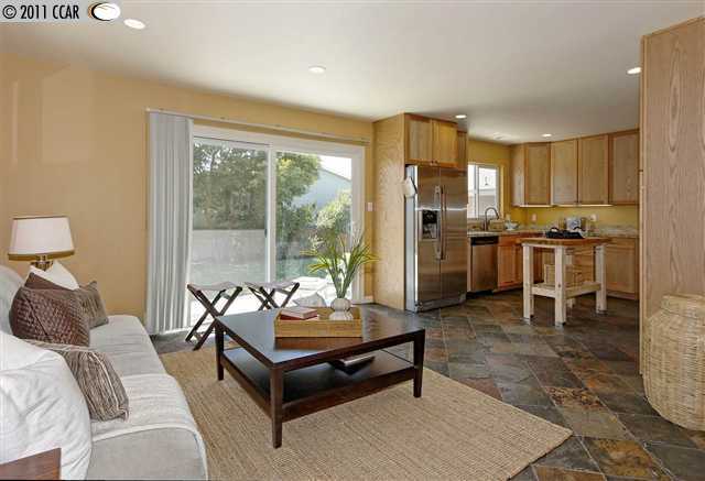 Property Photo:  3820 Malcolm Ave  CA 94605-5457 