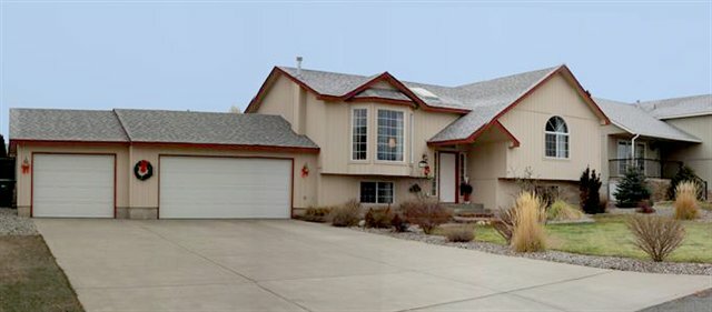 Property Photo: 23205 E Riverside Ave WA 99019