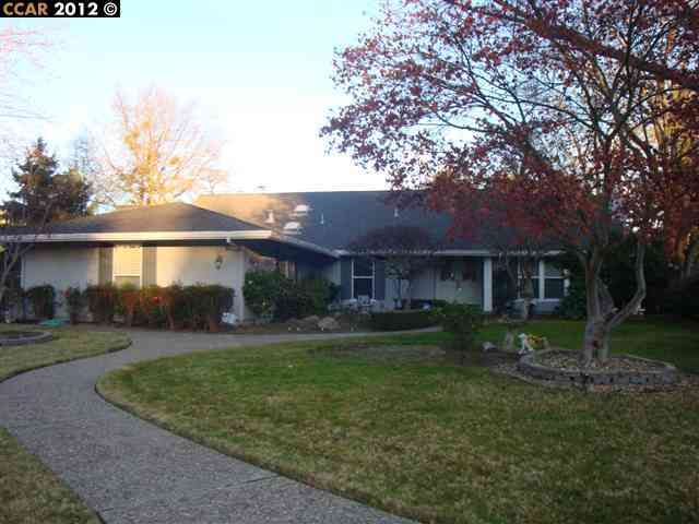 Property Photo:  227 Britain Ct  CA 94507 