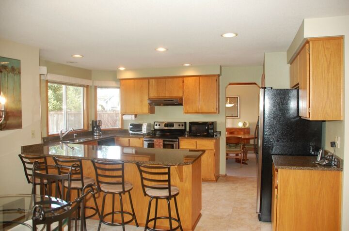 Property Photo: 18828 SE 271st Ct WA 98042