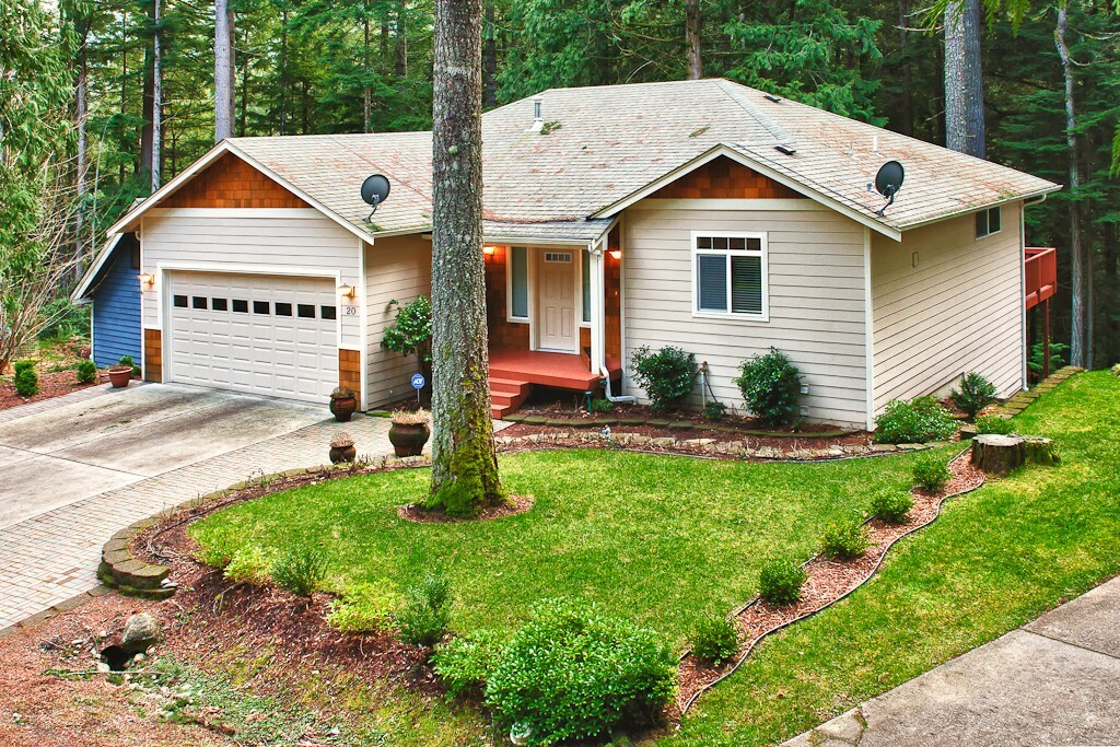 Property Photo: 20 Holly View Wy WA 98229