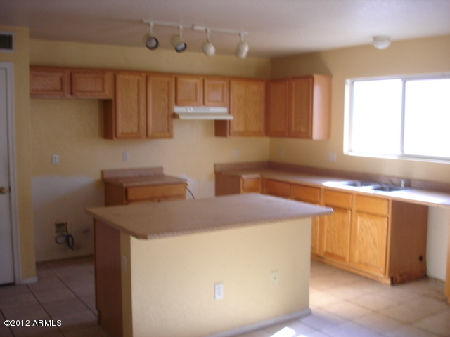 Property Photo:  6806 S 14th Place  AZ 85042 