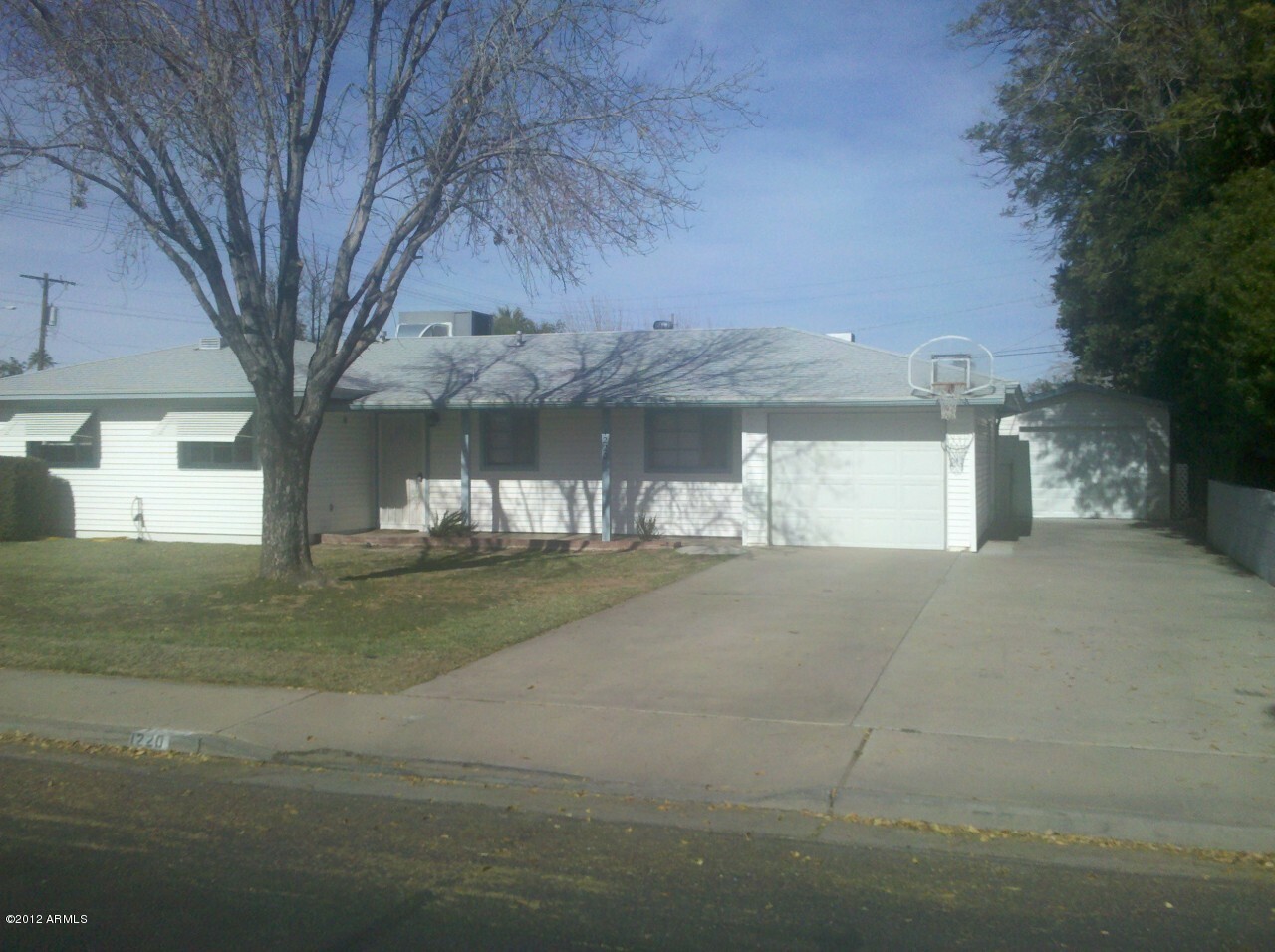 Property Photo:  1220 E 2nd Place  AZ 85203 