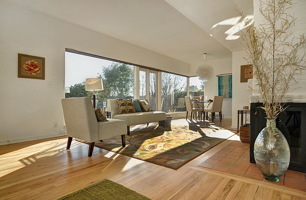Property Photo: 7202 Seward Park Ave S WA 98118