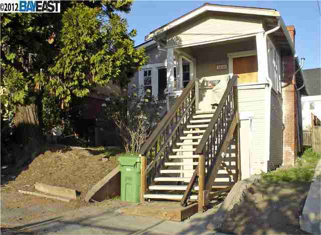 Property Photo:  4840 Gordon St  CA 94601-4824 