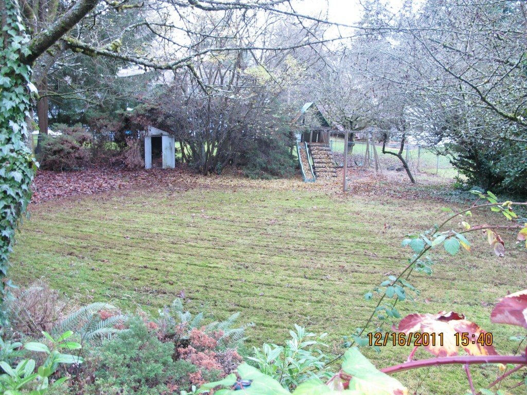 Property Photo: 12230 SE 62nd St WA 98006