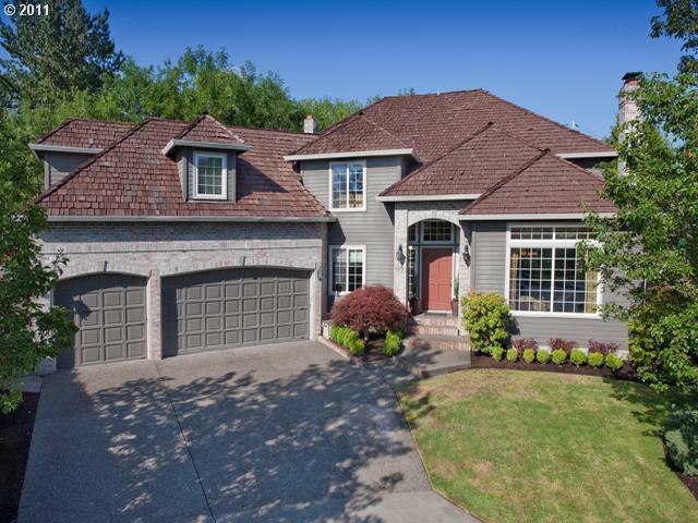 Property Photo: 5015 Denton Dr OR 97035