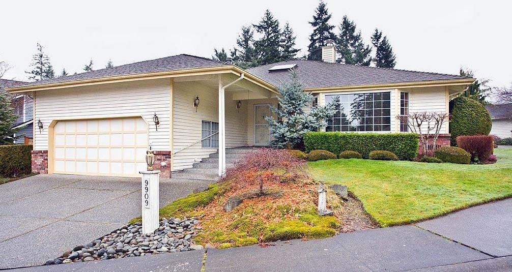 Property Photo:  9909 242nd Place SW  WA 98026 