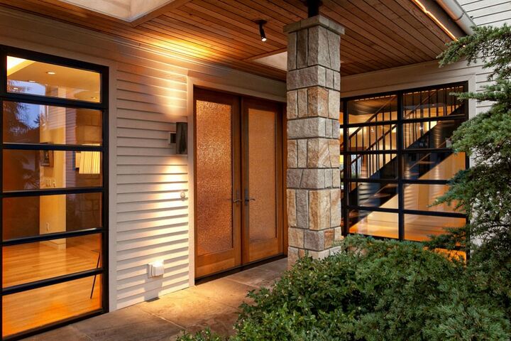 Property Photo:  8460 SE 83rd St  WA 98040 