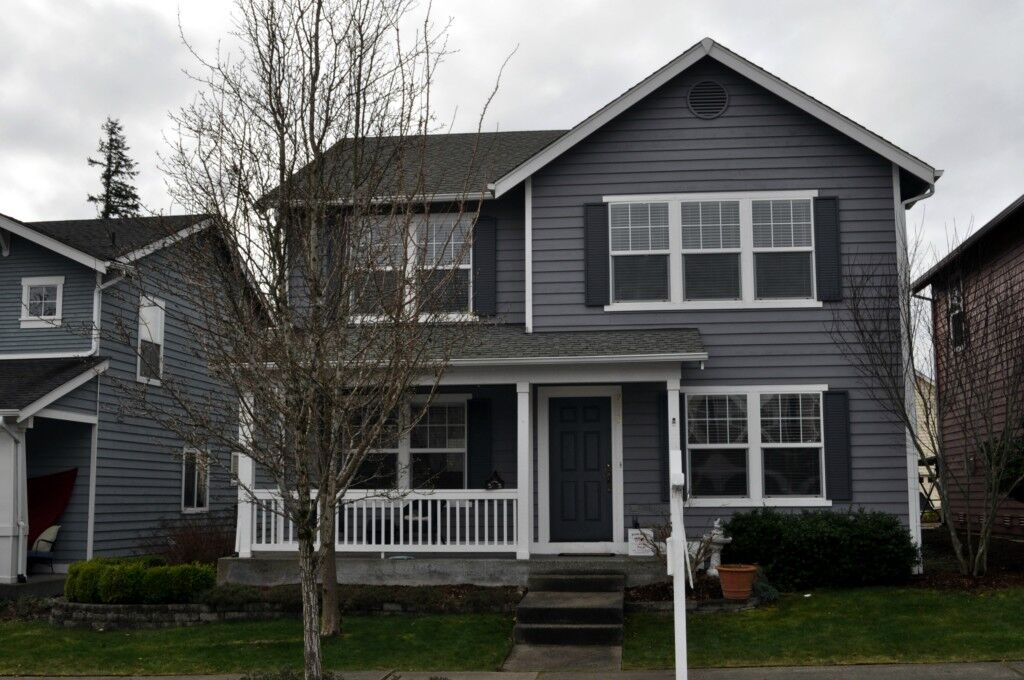 Property Photo:  9819  228th Terrace NE  WA 98053 