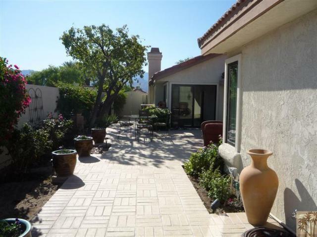 Property Photo:  15 Hermosillo Lane  CA 92260 