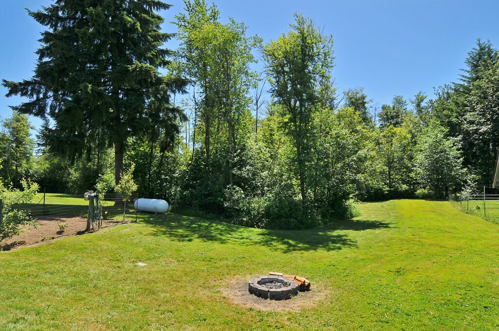 Property Photo:  19403 312th Ave NE  WA 98019 