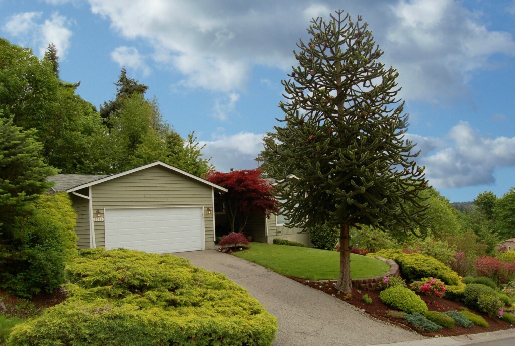 Property Photo:  9622 NE 140th Ct  WA 98034 