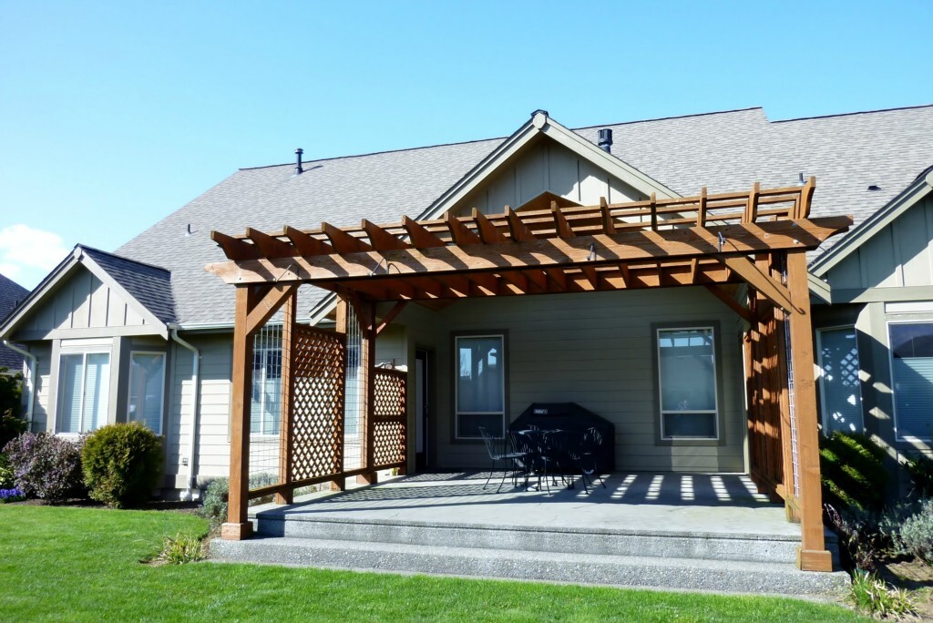 Property Photo: 817 W Park Dr WA 98264
