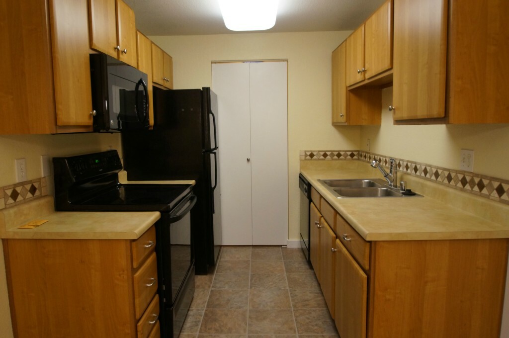 Property Photo: 16817 Larch Wy E207 WA 98037