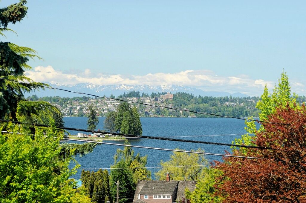 Property Photo: 4408 92nd Ave NE WA 98004
