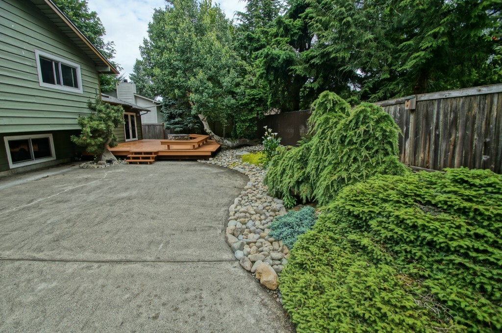 Property Photo: 6520 W Mercer Wy WA 98040