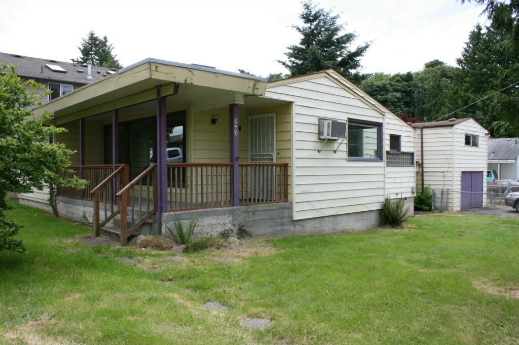 Property Photo:  5903 28th Ave S  WA 98108 