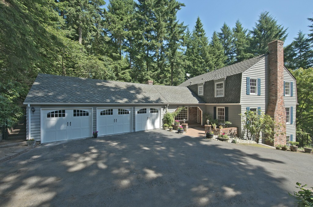 Property Photo:  13816 NE 36th Place  WA 98005 