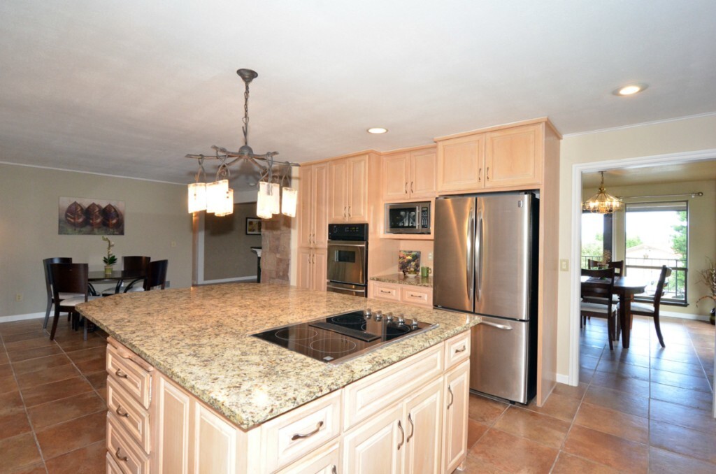 Property Photo:  1114  Emerald Hills Drive  WA 98020 