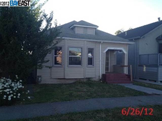 Property Photo:  653 6th St  CA 94801 