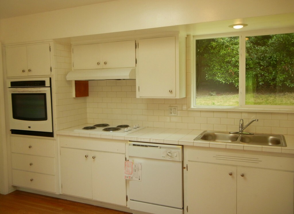 Property Photo: 1177 S 299th Place WA 98003