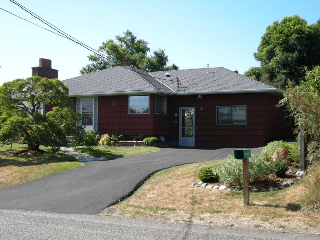 Property Photo: 1722 Jefferson St WA 98368