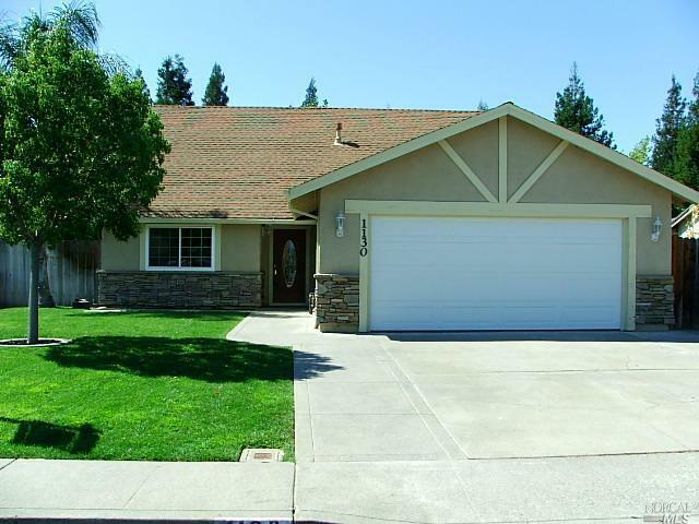 Property Photo: 1130 Bedford Way CA 95687