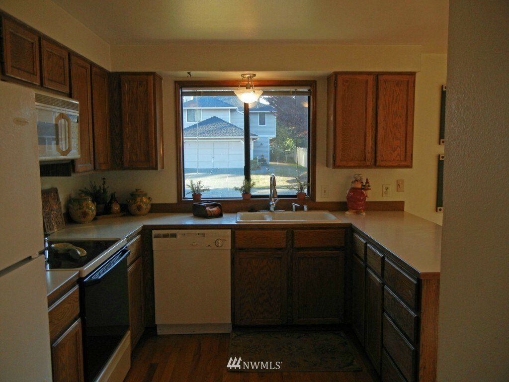 Property Photo: 4355 242nd Place SE WA 98029