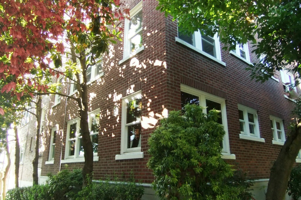 Property Photo:  411 Boylston Ave E 207  WA 98102 