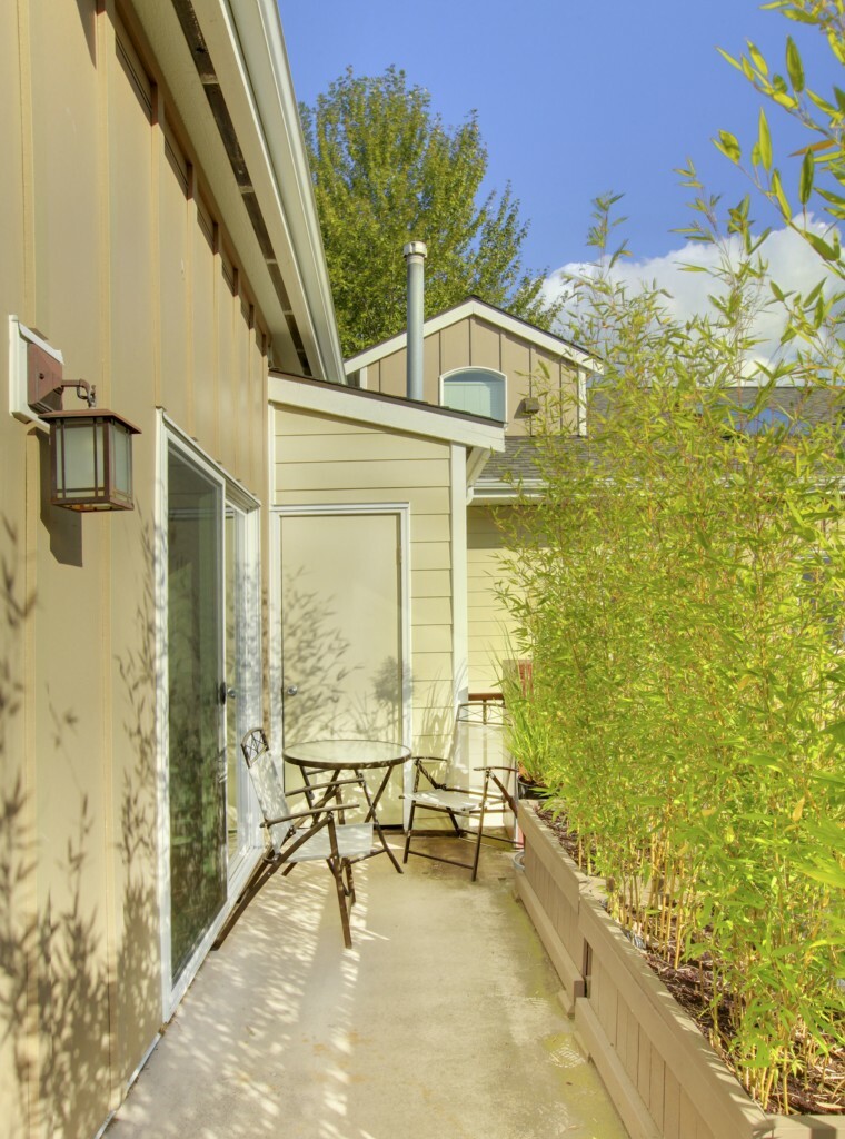 Property Photo: 1926 Fairview Ave E 309 WA 98102