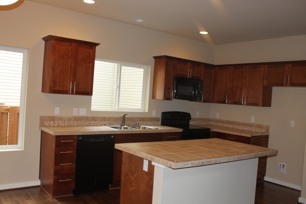 Property Photo: 6244 Annette Lot 237 Ave SE WA 98092