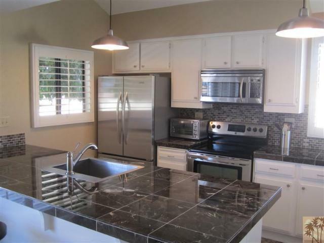 Property Photo:  49 Verde Way  CA 92260 