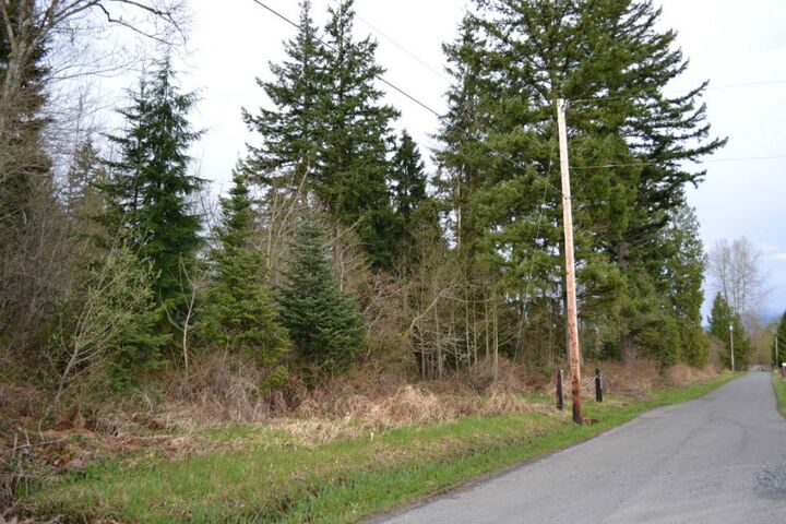 Property Photo:  13111 68th St NE  WA 98258 