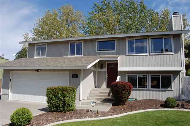 Property Photo:  308 N Joliet Pl  WA 99336 