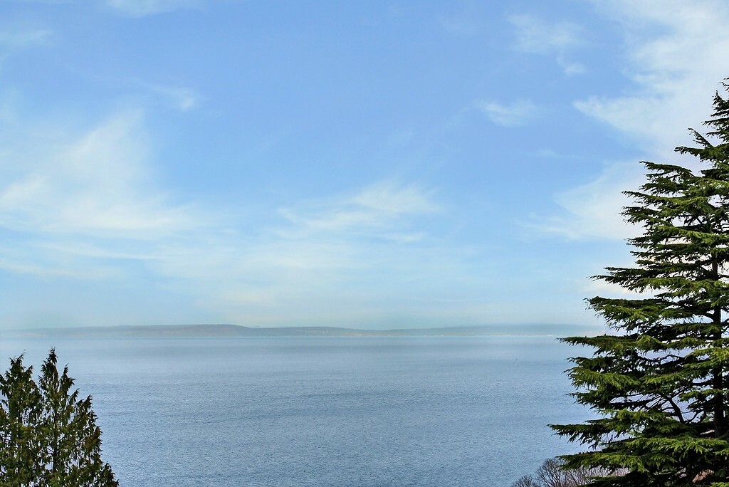 Property Photo: 10540 Valmay Ave NW WA 98177