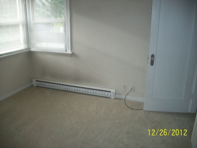Property Photo: 208 S Hartford Ave WA 98312