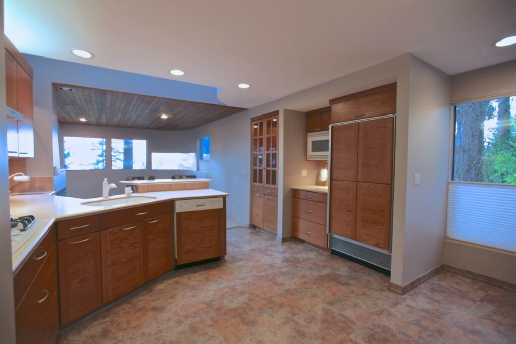 Property Photo:  650 Highland Dr  WA 98225 