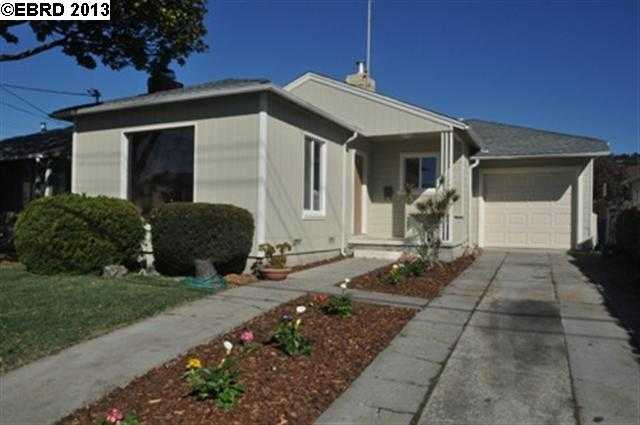 Property Photo:  1120 Liberty St  CA 94530-2607 