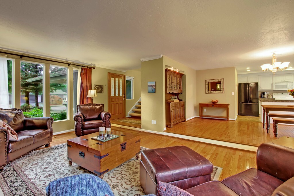 Property Photo: 10506 165th Place NE WA 98052