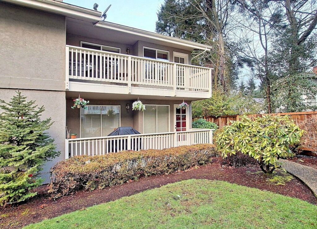 Property Photo:  12526 SE 32nd St 31  WA 98005 