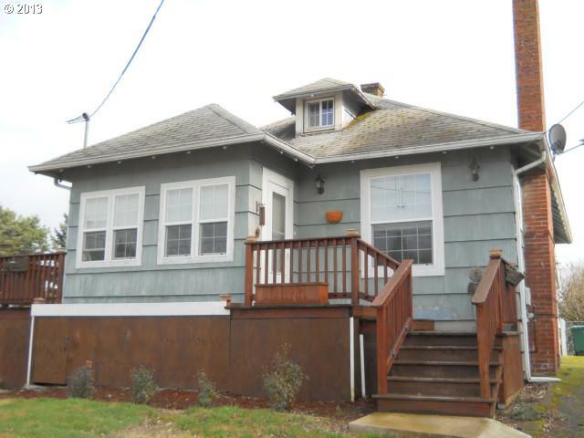 Property Photo:  10014 SE 40th Ave  OR 97222 