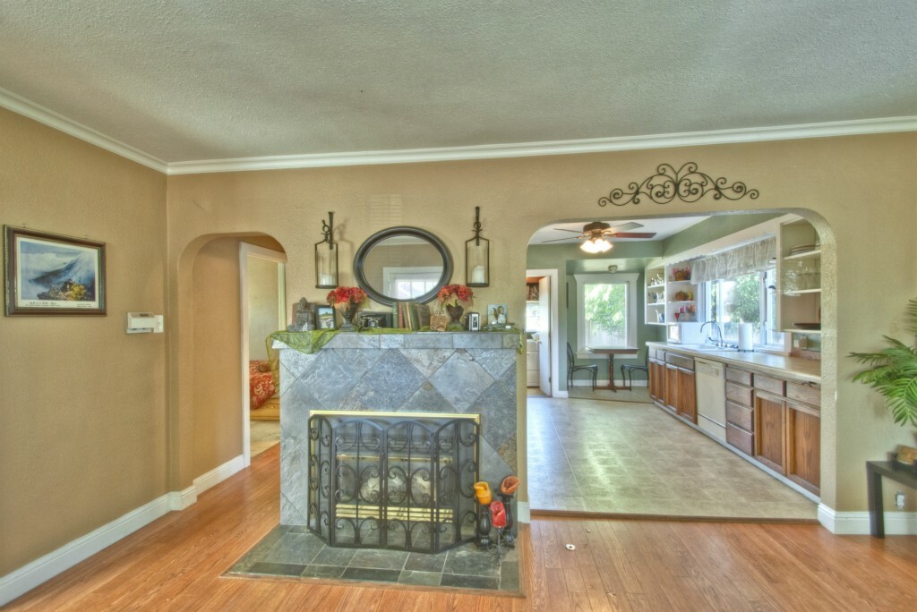 Property Photo: 4107 N 10th St WA 98406