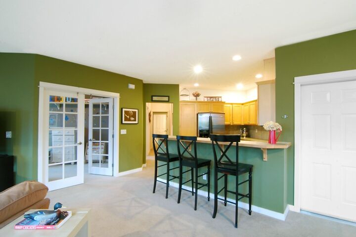 Property Photo:  22633 NE Alder Crest Dr 102  WA 98053 