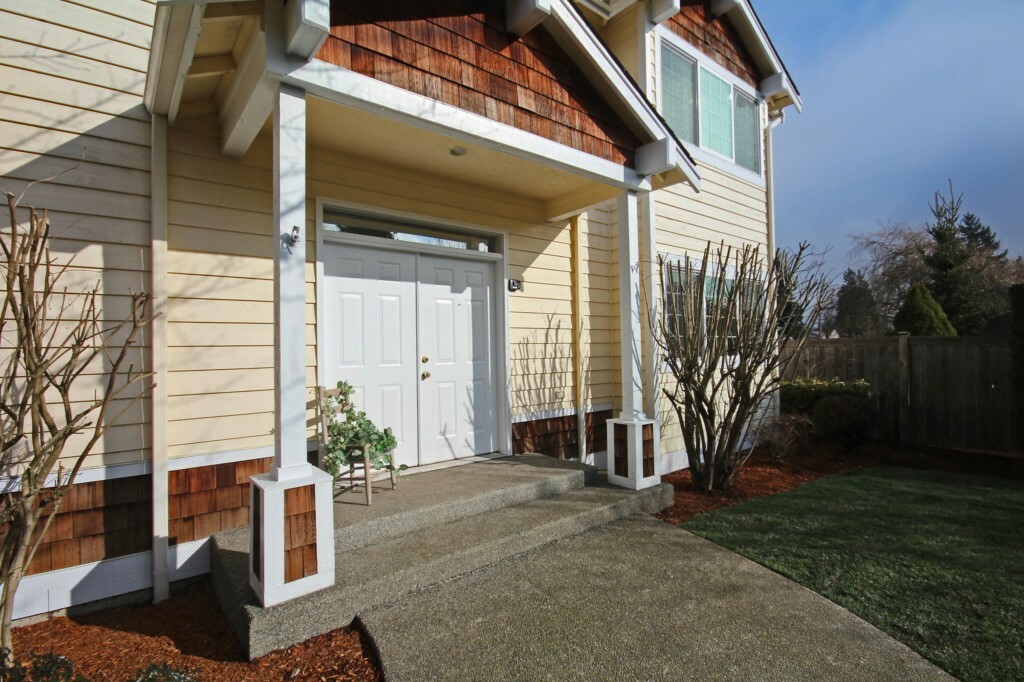 Property Photo:  1234 SW 148 St  WA 98166 