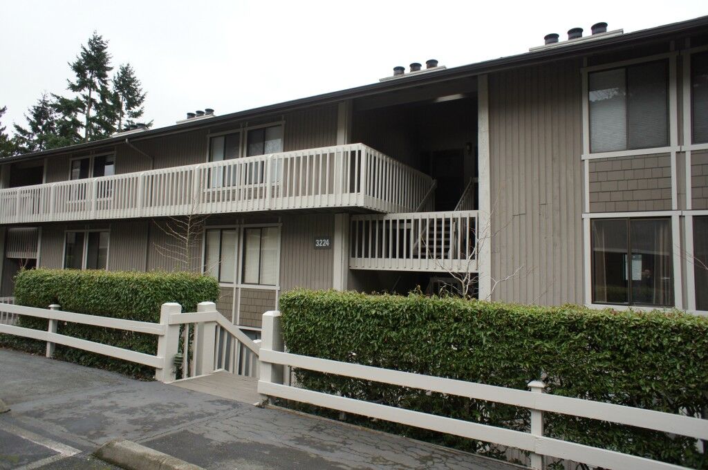 Property Photo:  3224 80th Ave SE 2  WA 98040 