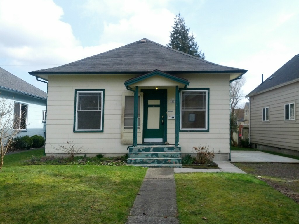 Property Photo:  1823 Rainier Ave  WA 98201 