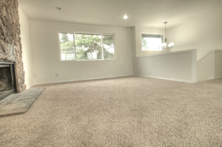 Property Photo:  302  Pacific Avenue S  WA 98047 